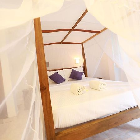 אונה ואטונה Dock Holiday Guest House מראה חיצוני תמונה