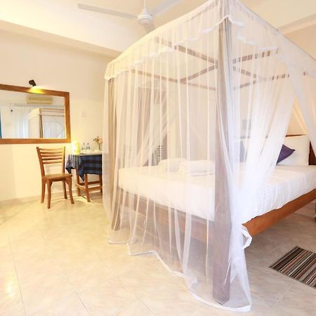 אונה ואטונה Dock Holiday Guest House מראה חיצוני תמונה