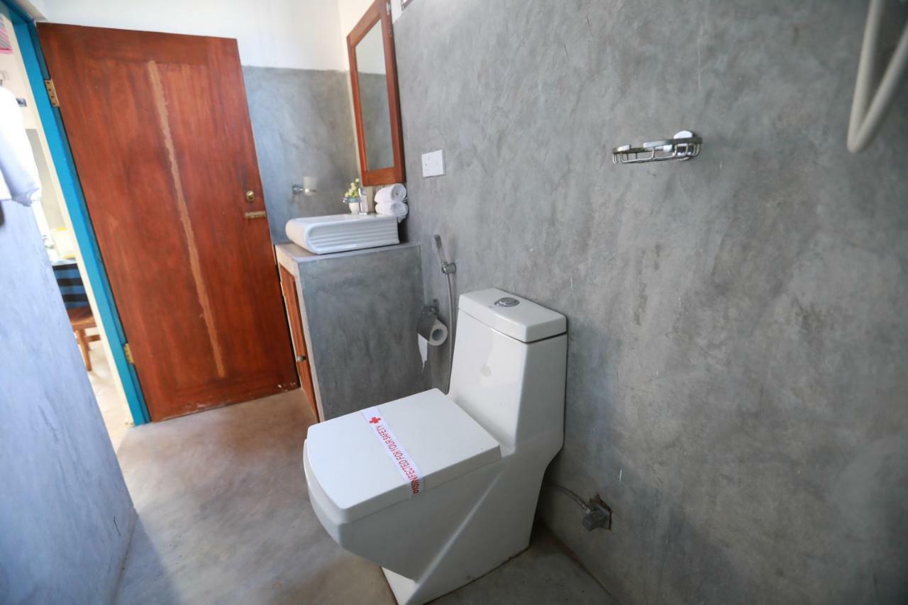 אונה ואטונה Dock Holiday Guest House מראה חיצוני תמונה