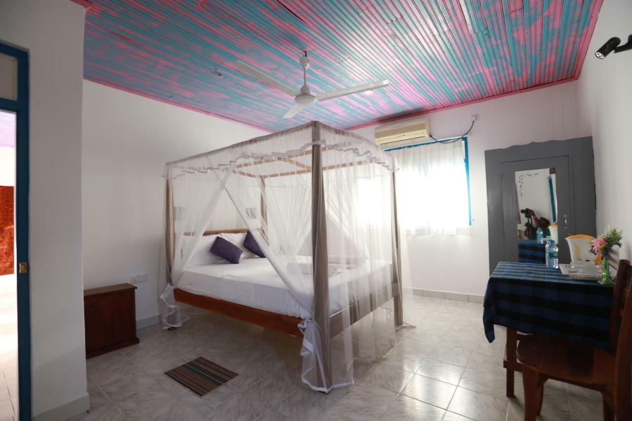 אונה ואטונה Dock Holiday Guest House מראה חיצוני תמונה