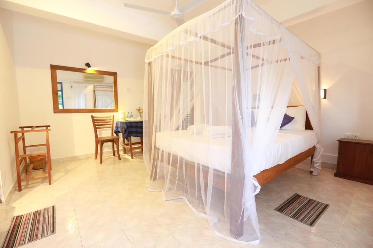אונה ואטונה Dock Holiday Guest House מראה חיצוני תמונה
